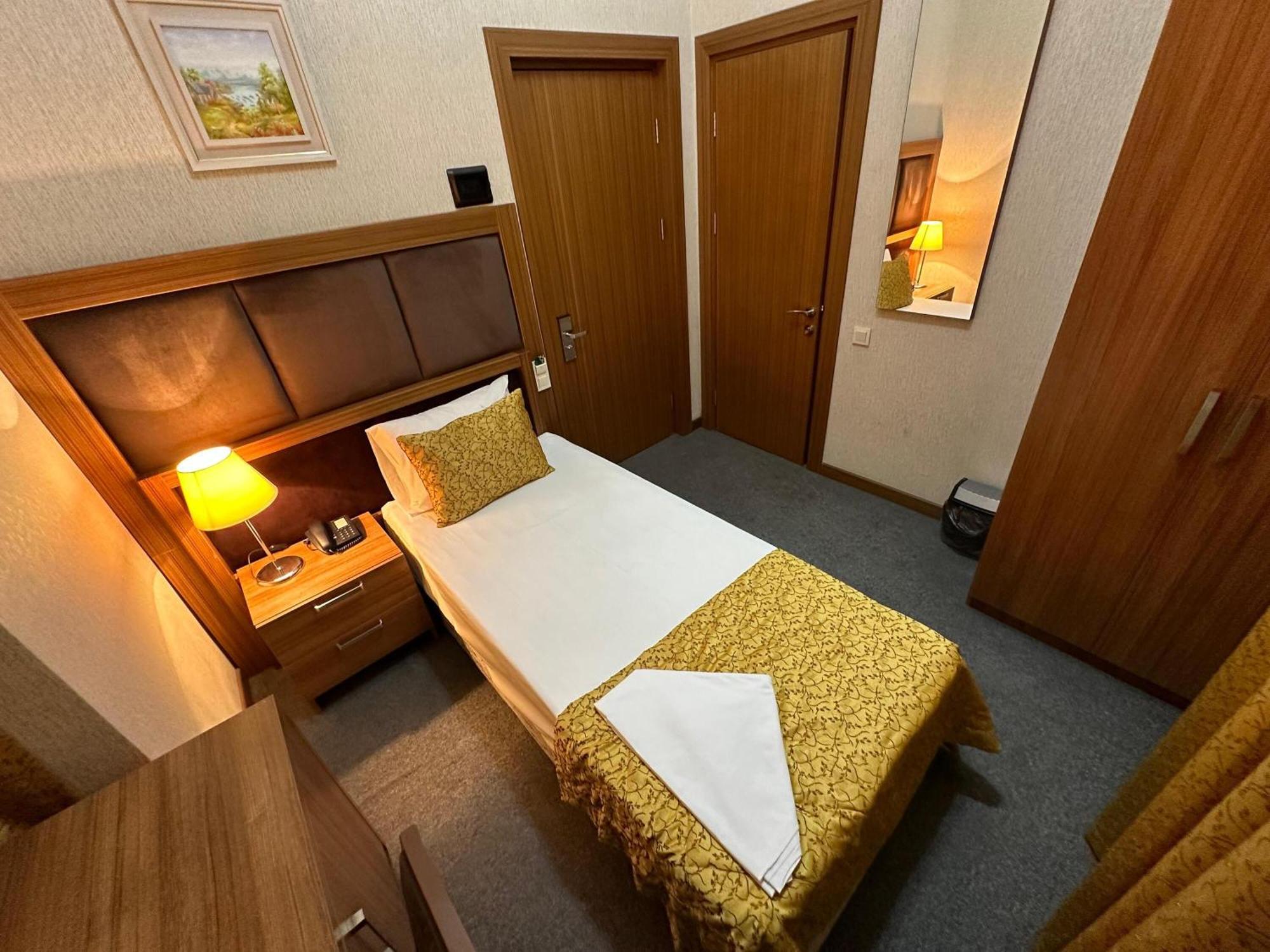 Turkiye Hotel - Free Massage Баку Стая снимка