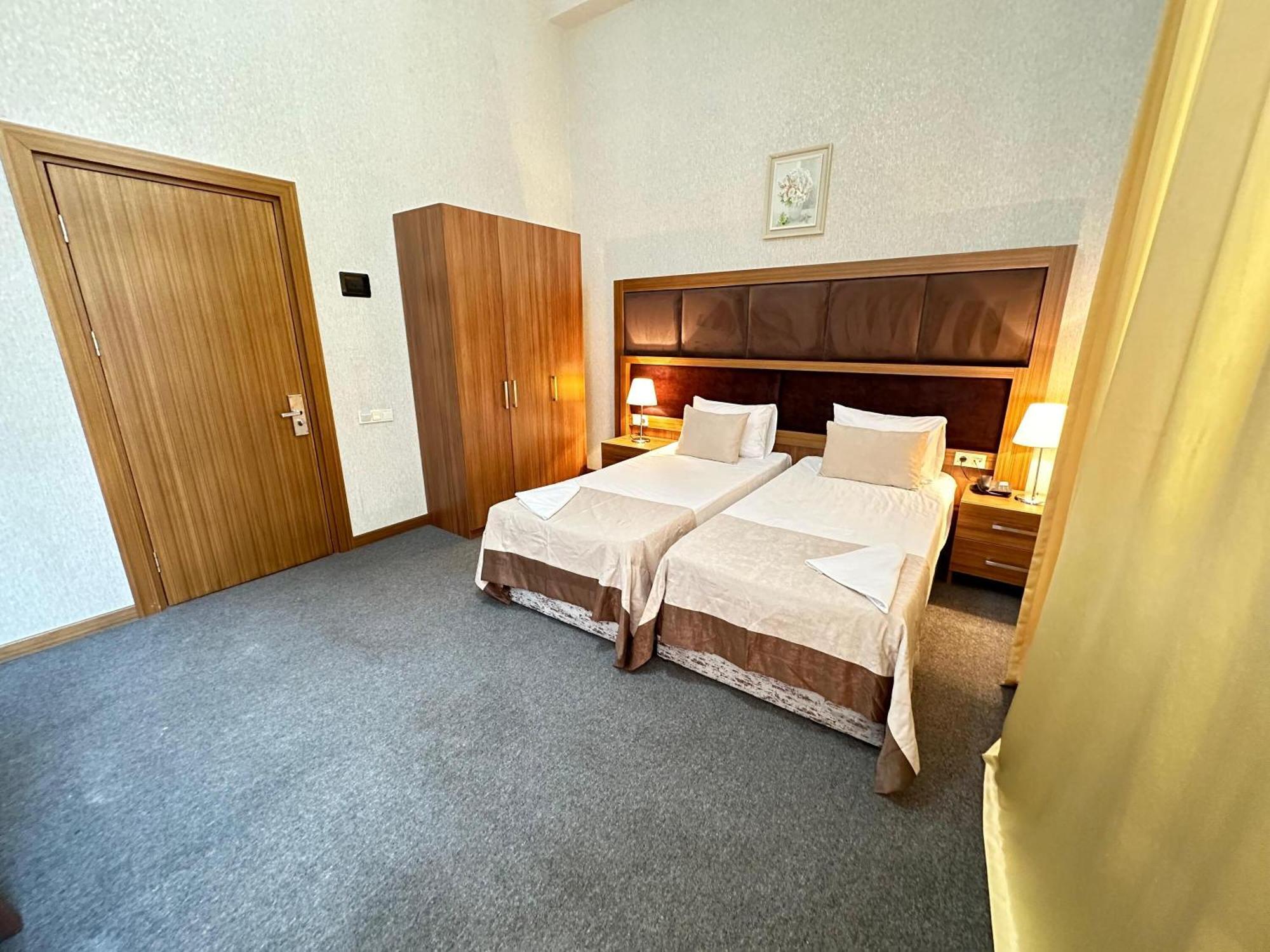 Turkiye Hotel - Free Massage Баку Екстериор снимка